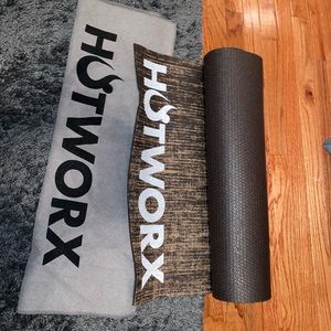 Hotworx yoga mat and yoga mat towel